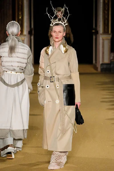 Look 23